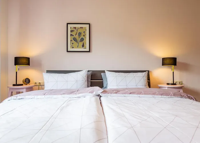 Senhalser Hoefe زينهايم